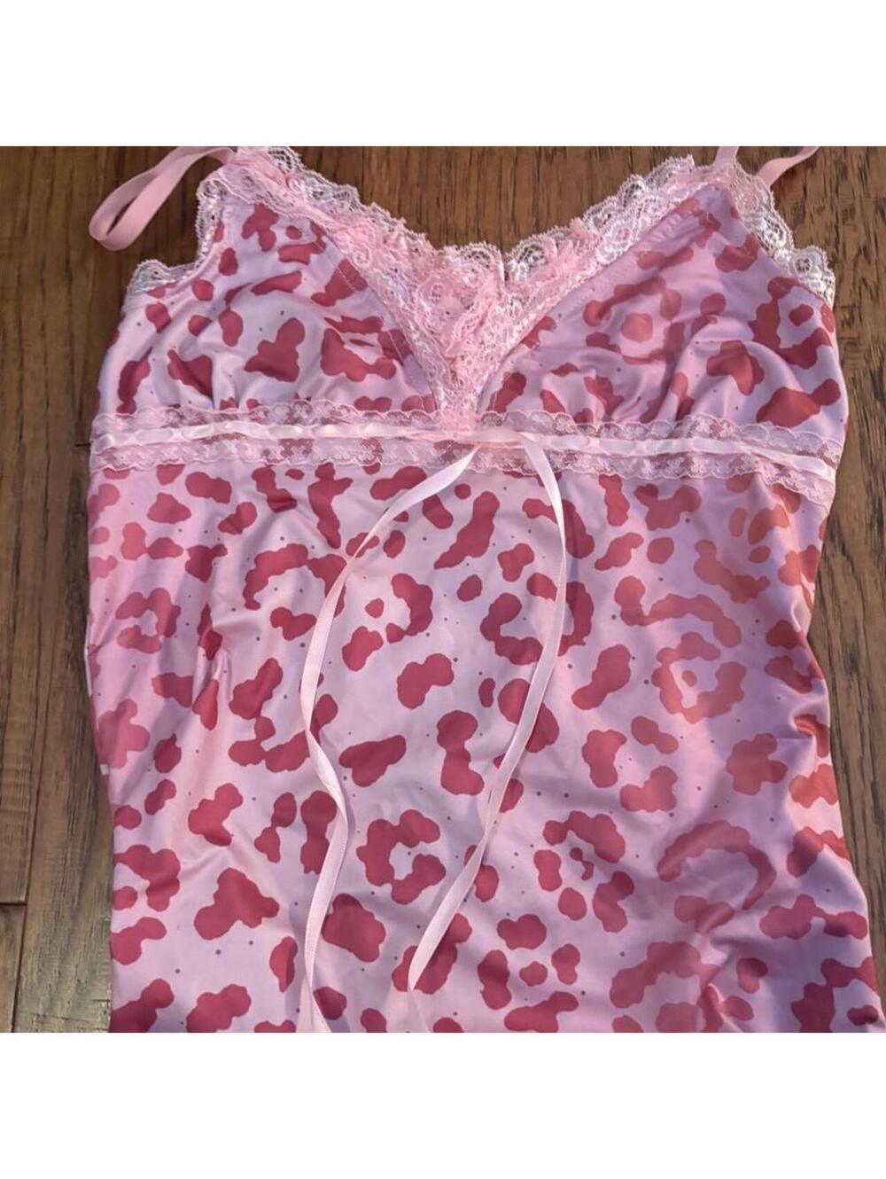 Aliexpress Women's Pink Tshirt